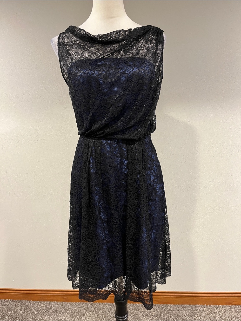 The Limited Elegant Black and navy Lace Overlay Cocktail Dress size 4